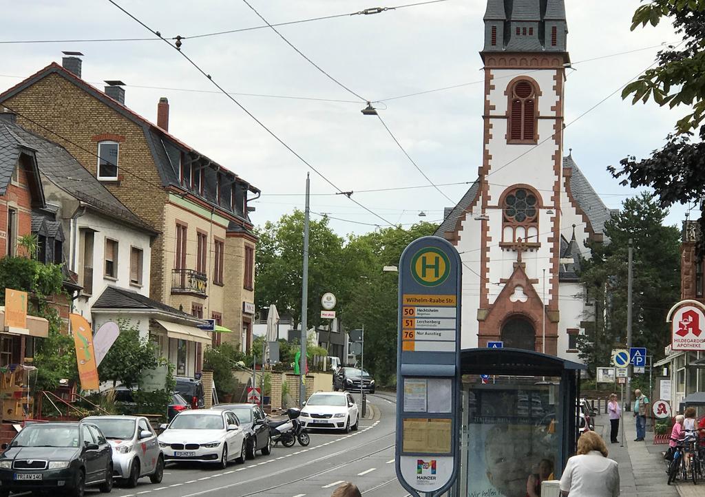 Pension Alt-Gunsenum Mainz Buitenkant foto